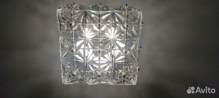 Светильник потолочный