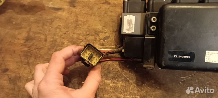 Блок клапанов Land Rover Range Rover 1998 P38A