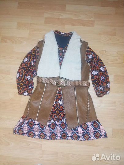 Шикарный жилет Naf Naf на 42-44