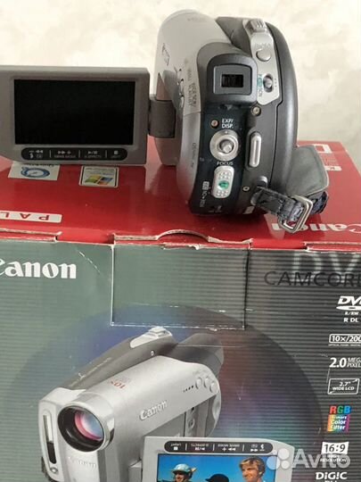 Видеокамера Canon DC19
