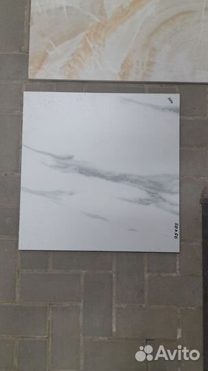 Керамическая плитка и керамогранит