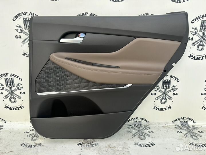 Обшивка задней правой двери Hyundai Santa Fe 4