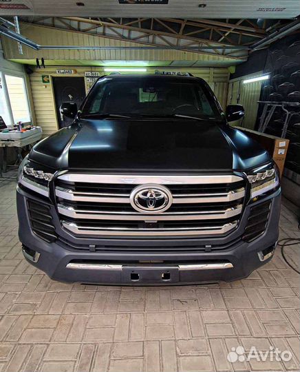 Рестайлинг Toyota Land Cruiser 200 в стиль 300