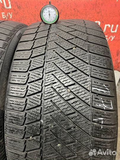 Continental ContiVikingContact 6 235/40 R19