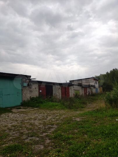 Гараж, > 30 м²