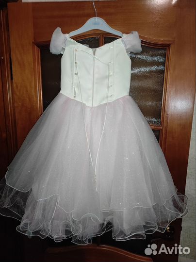 Платье для девочки возраст 2,4,6лет