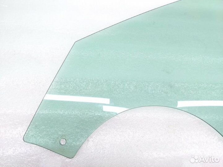 Стекло двери переднее левое Land Rover Range Rover