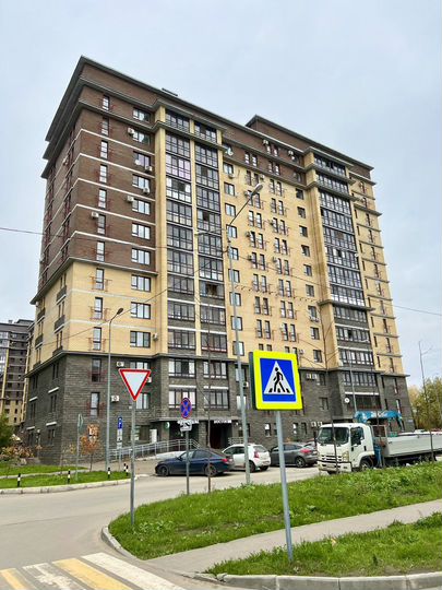 2-к. квартира, 80 м², 3/9 эт.