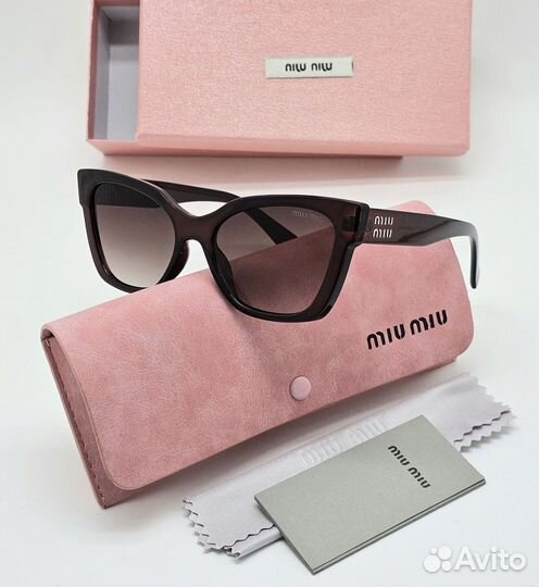 Солнцезащитные очки miu miu