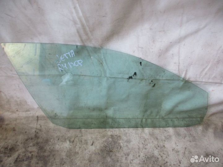 Стекло двери передней правой VW Jetta 2006-2011