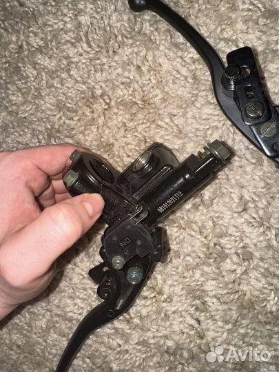 Два гидравлических тормоза на квадроцикл