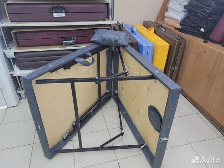 Массажный стол