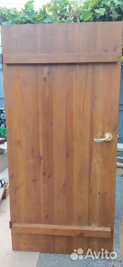 Дверь входная деревянная