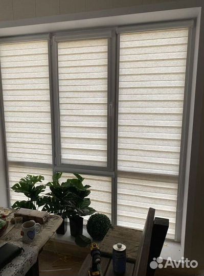 Рулонные шторы блэкаут в коробе P0352