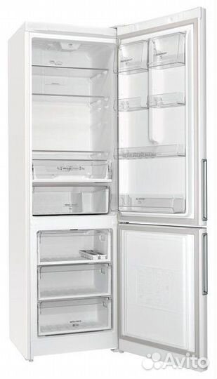 Холодильник Hotpoint-Ariston HFP 5200 W