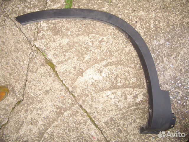Накладка переднего крыла левая Киа Соренто с09-12г