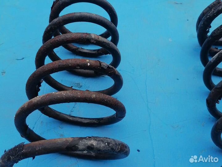 Пружины передние на hyundai Matrix