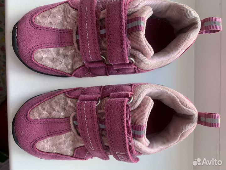 Кроссовки для девочки