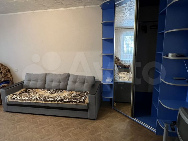 2-к. квартира, 58 м², 1/10 эт.