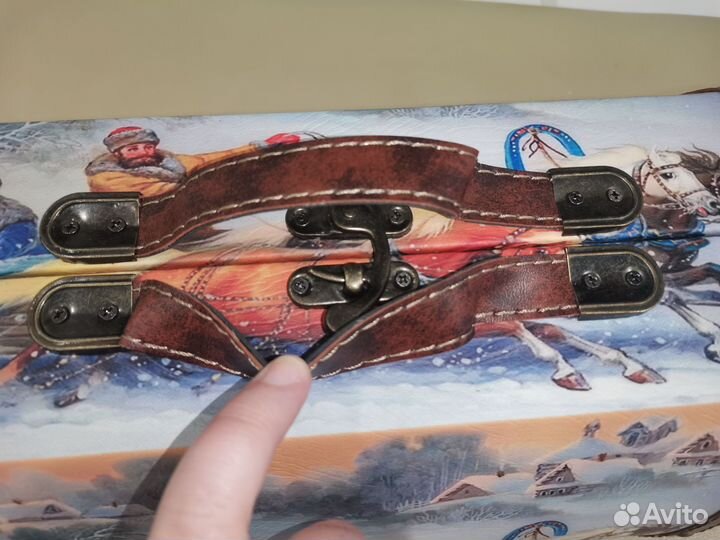 Чемоданчик деревянный для подарков