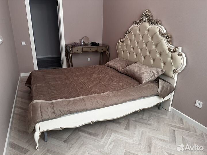 Кровать двухспальная 160х200