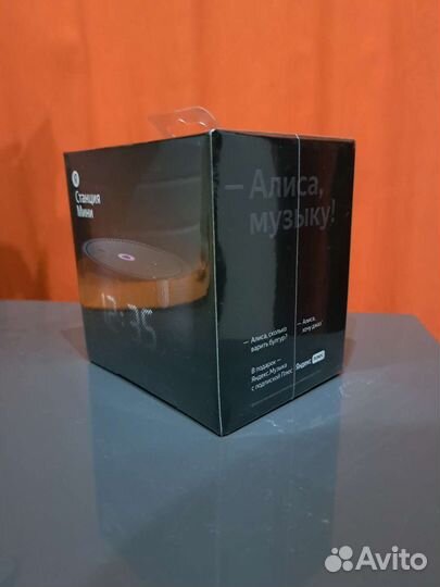 Яндекс станция мини с часами