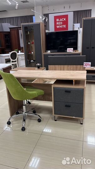 Детский письменный стол Грейс