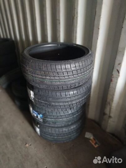 Altenzo Sport Comforter 225/35 R20 93W