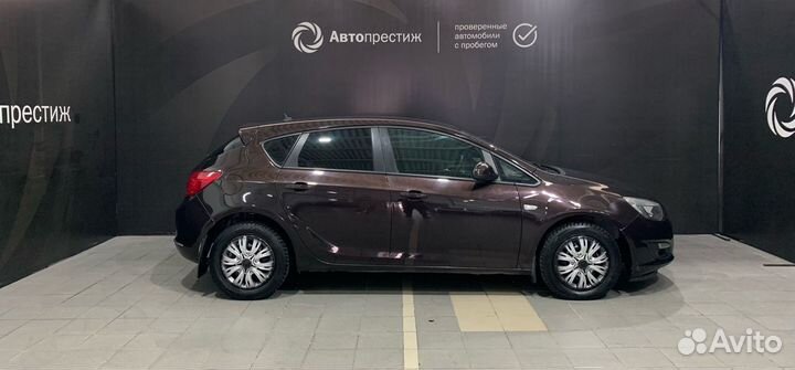 Opel Astra 1.6 МТ, 2013, 175 000 км