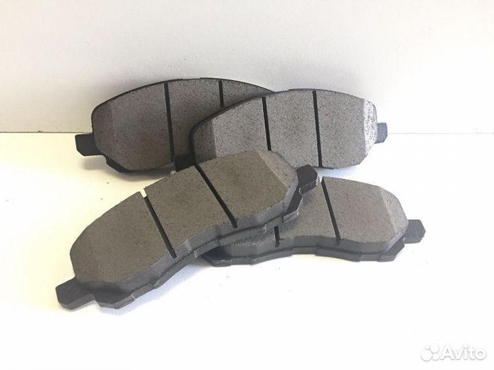 Тормозные колодки передние Mitsubishi Lancer 9 IX