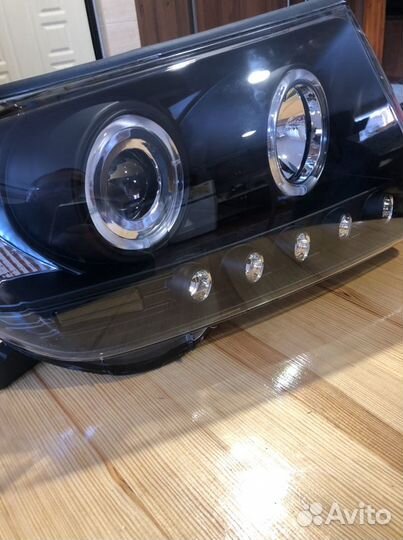 Фары новые Тойота Ленд Крузер 200