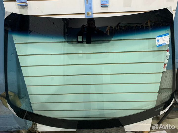 Лобовое стекло Toyota Camry