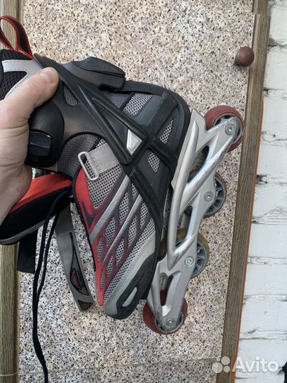 Роликовые коньки