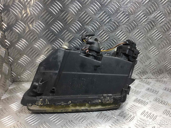 Фара правая Audi A3 96303600re AGN