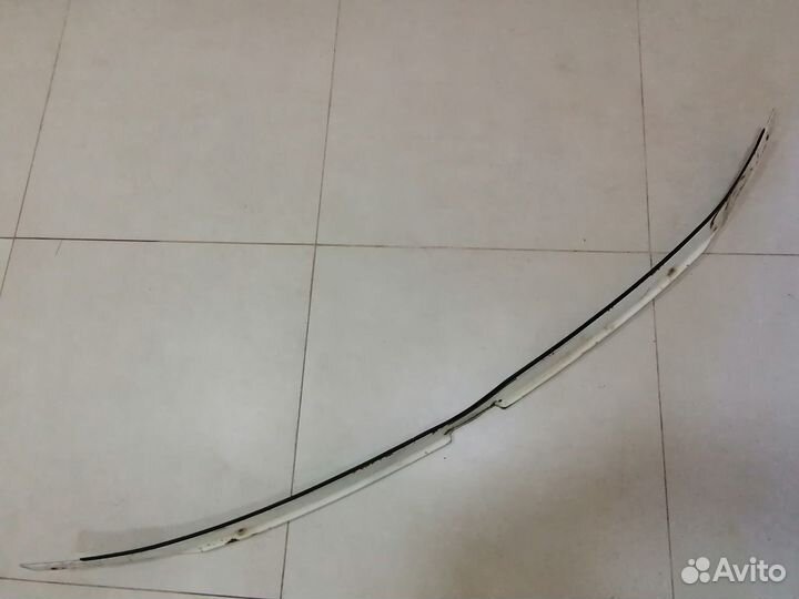 Планка под дворники (жабо) Mitsubishi Mirage 1991