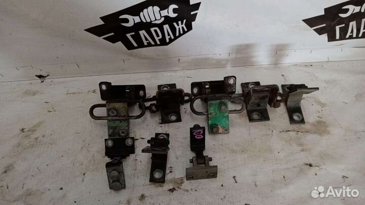 Петли двери Ауди 100 с4 45кузов