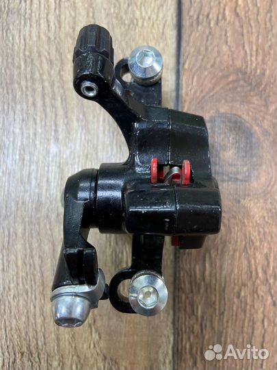 Тормоз дисковый