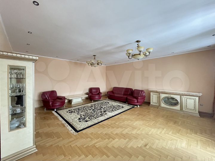 4-к. квартира, 192,4 м², 4/5 эт.