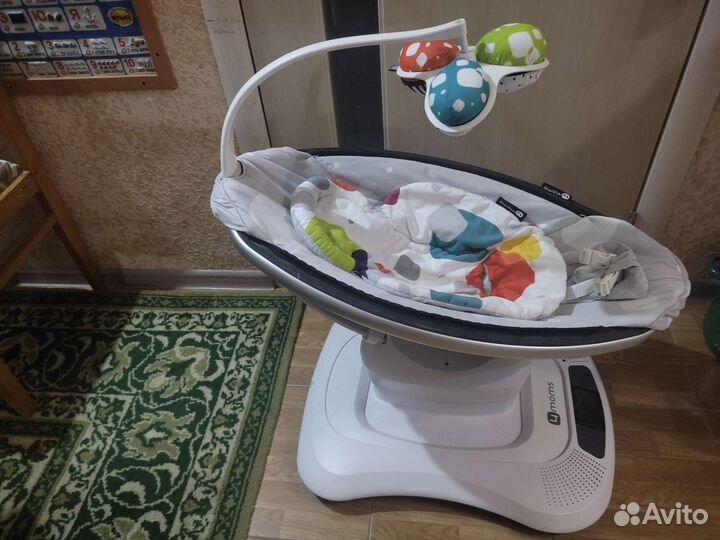 Укачивающий центр 4moms