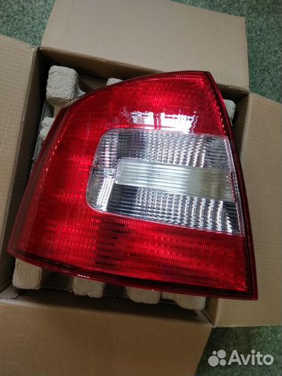 Шкода Октавия А5 2004 - 2013 фонарь задний