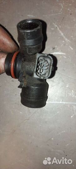 Фланец вентиляции картерных газов на Porsche Cayen