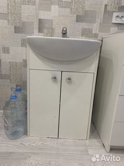 Тумба с раковиной для ванной