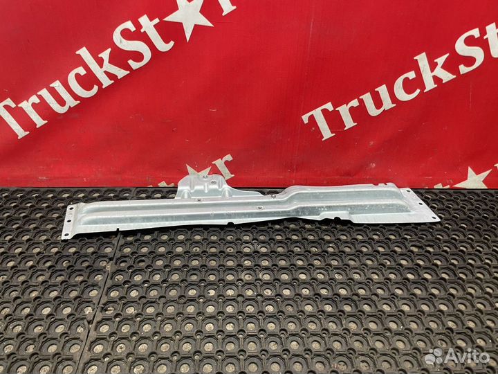 Кронштейн стеклоподъёмника правый Man TGS