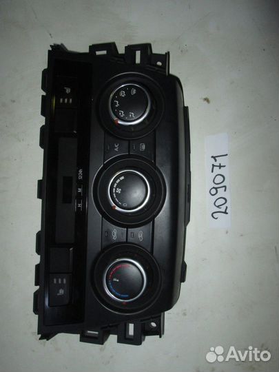 Блок управления климатом (Mazda 6)