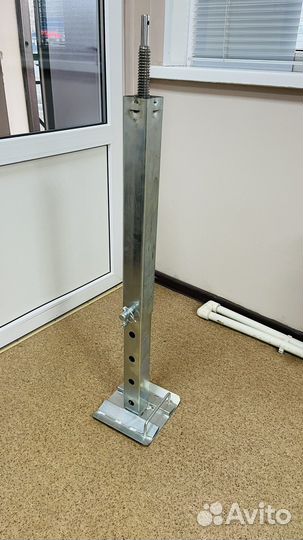 AA60284 Домкратная стойка