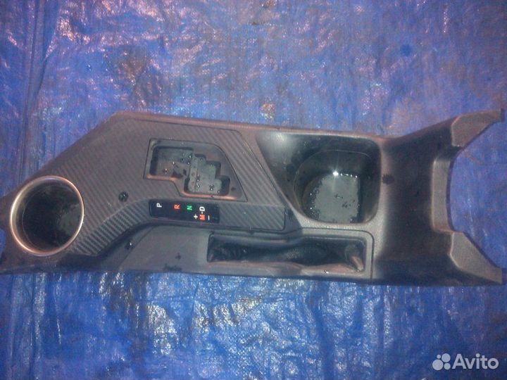 Накладка селектора АКПП Toyota Rav4 ACA40 2013