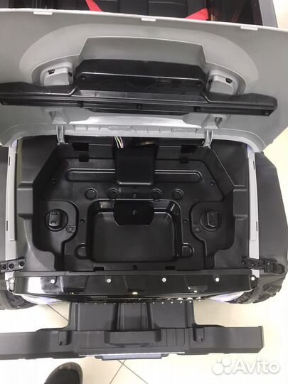 Детский электромобиль Jeep KP-906 4WD