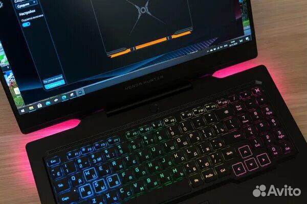 Ноутбук игровой Honor hunter v700