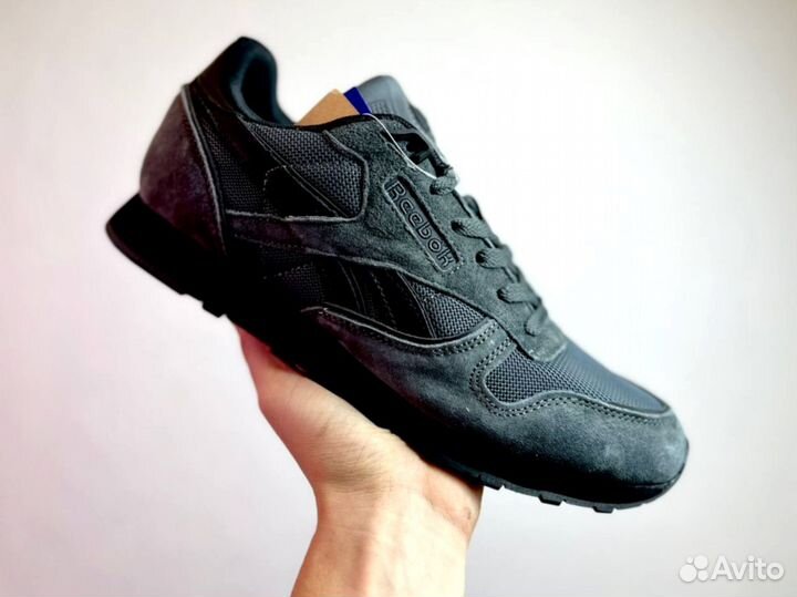 Кроссовки Reebok комфортные