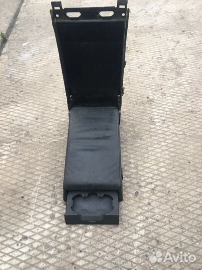 Задний подлокотник Mercedes W220
